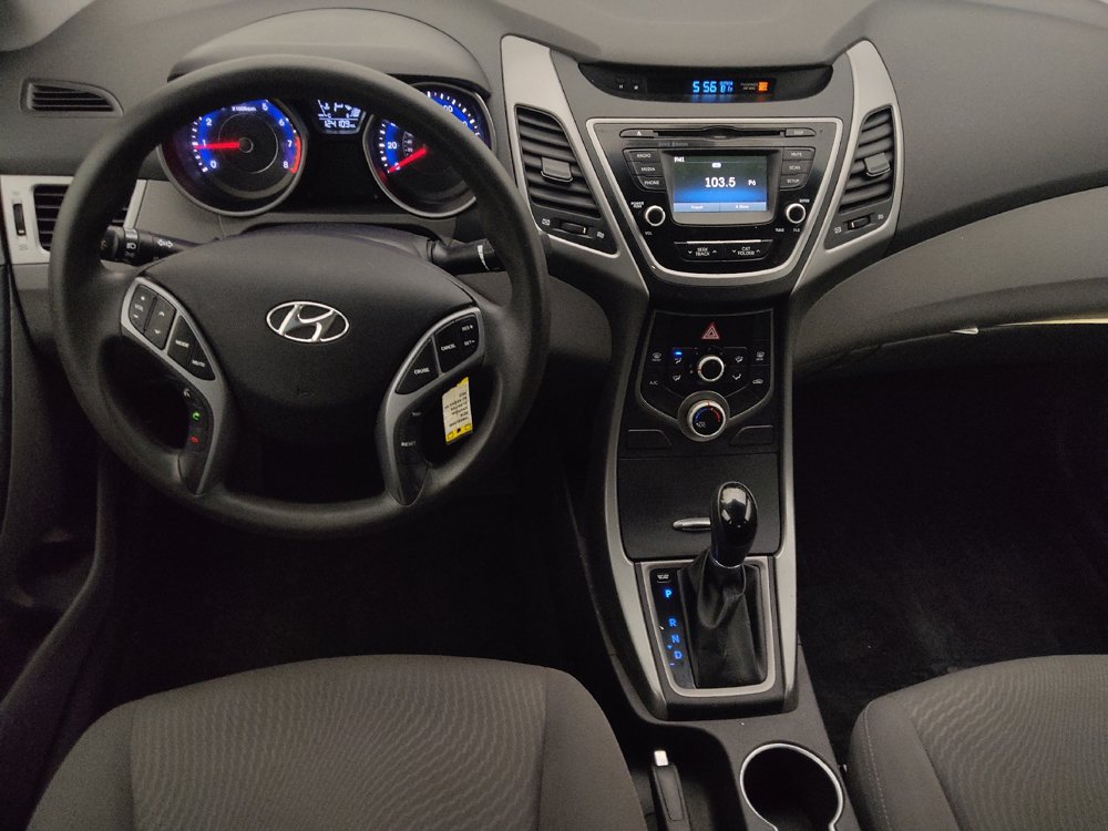 Used 2016 Hyundai Elantra SE w/ Option Group 02 FWD image 22