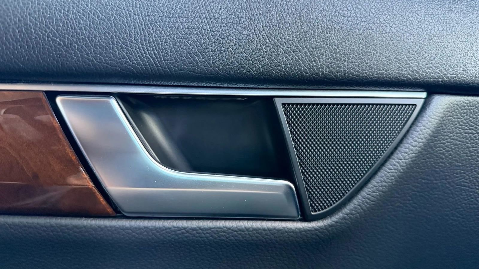 Used 2012 Mercedes-Benz C 250 Sedan image 21