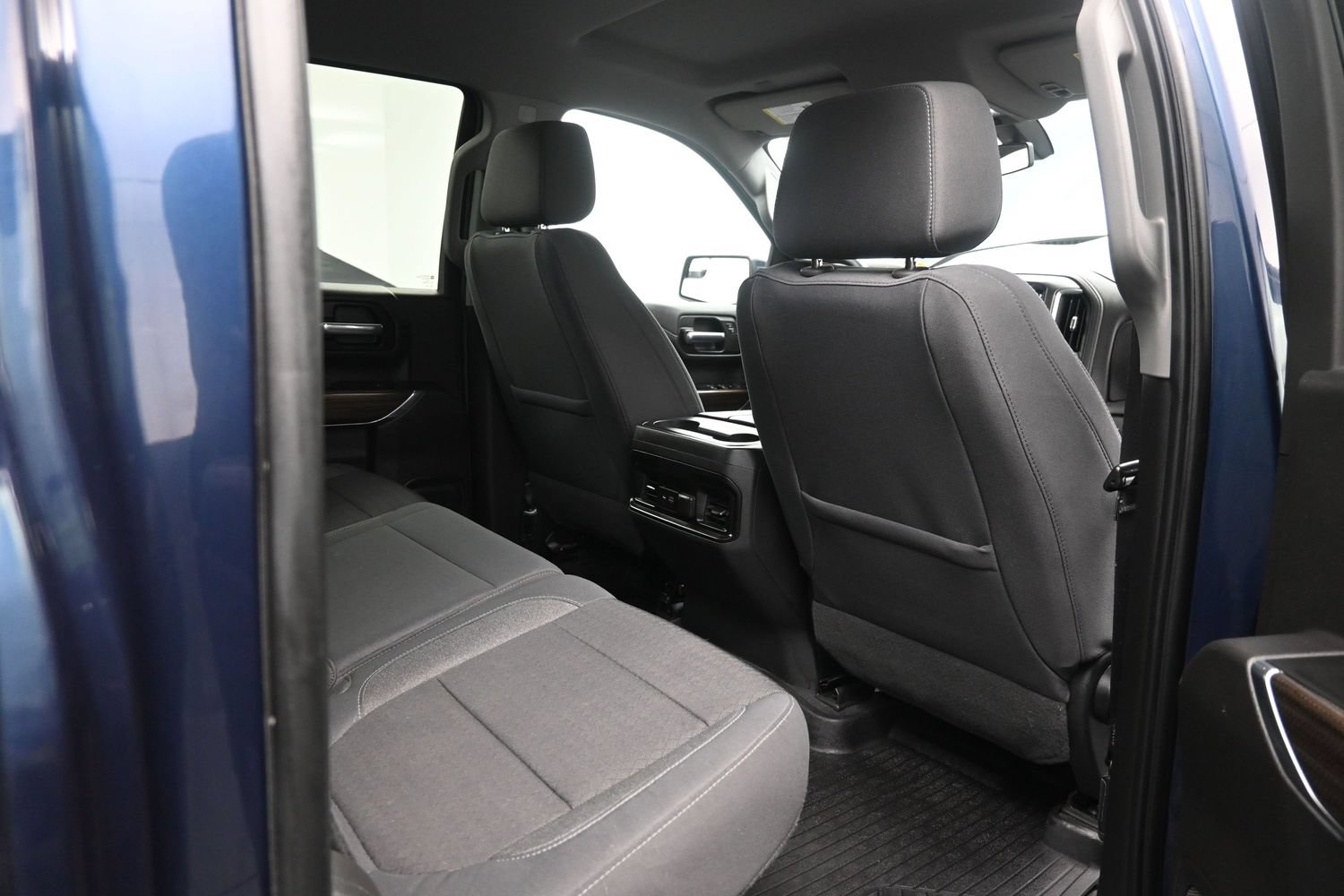 Used 2020 Chevrolet Silverado 1500 LT Trail Boss AWD/4WD image 40