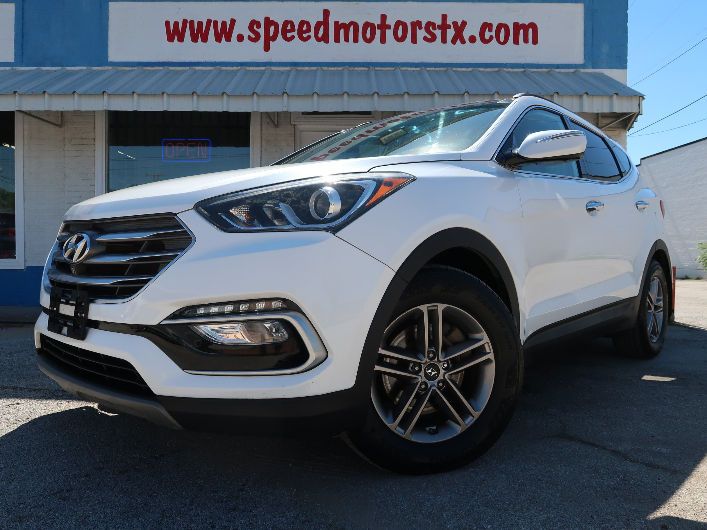 Used 2018 Hyundai Santa Fe Sport w/ 2.4L Tech Package 04 FWD image 1