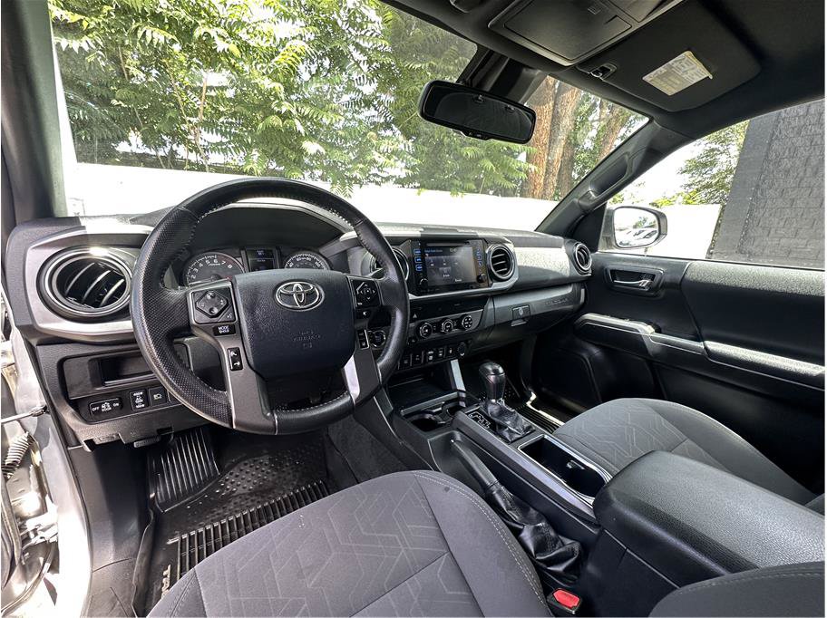 Used 2019 Toyota Tacoma TRD Sport w/ Technology Package AWD/4WD image 14