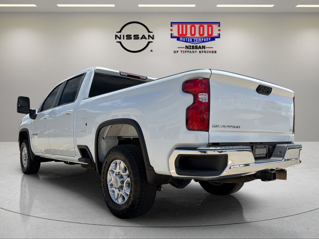 Used 2023 Chevrolet Silverado 2500 LT AWD/4WD image 4