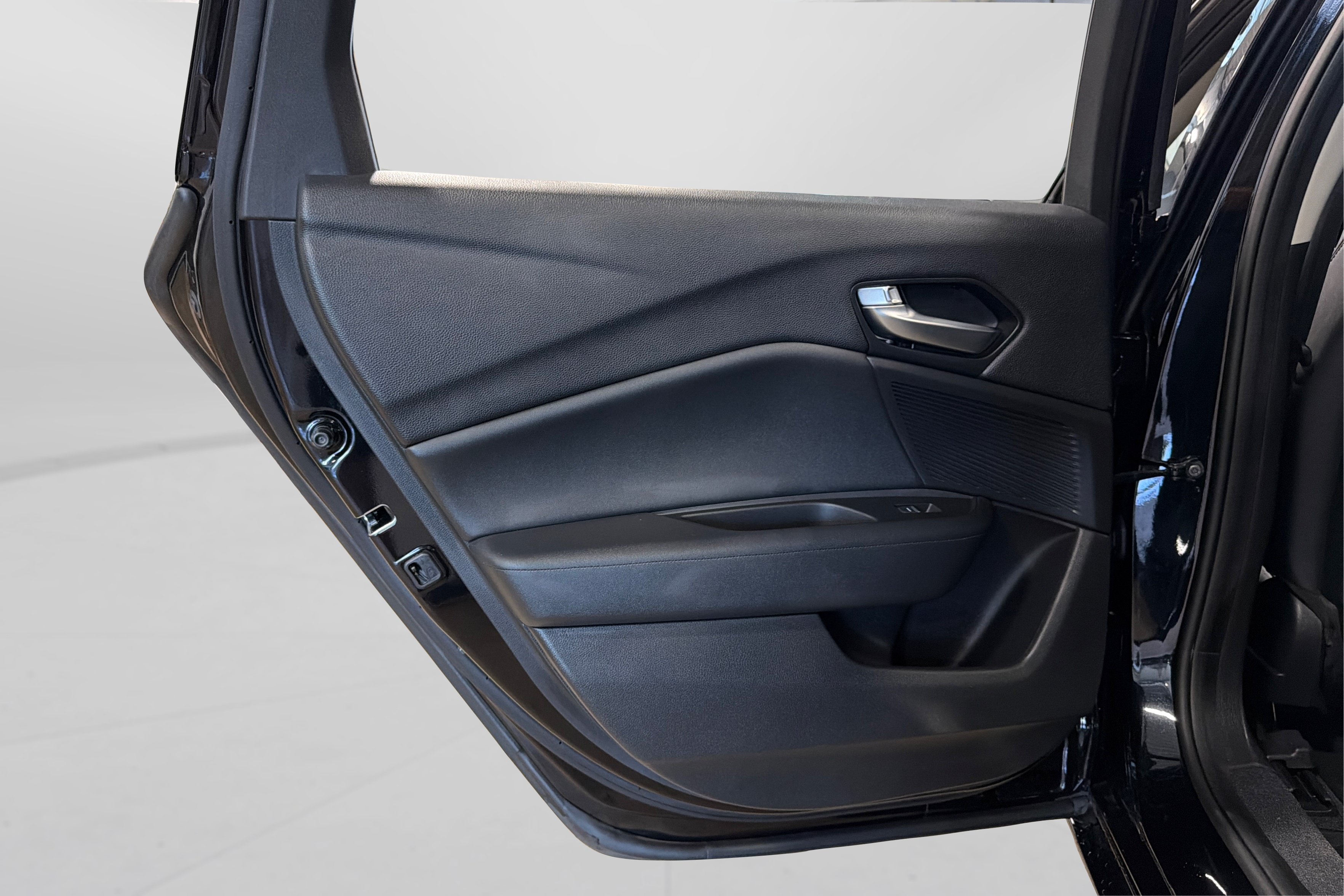 Used 2022 Acura TLX w/ Technology Package FWD image 35