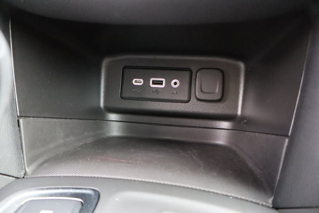 Used 2023 Chevrolet Equinox LT image 23