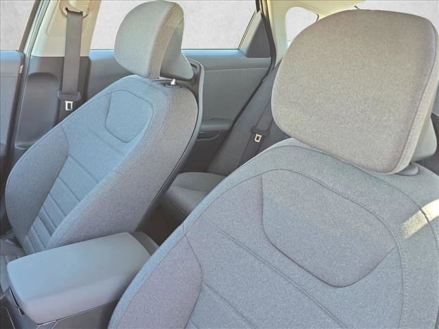 Used 2025 Kia K4 EX image 14