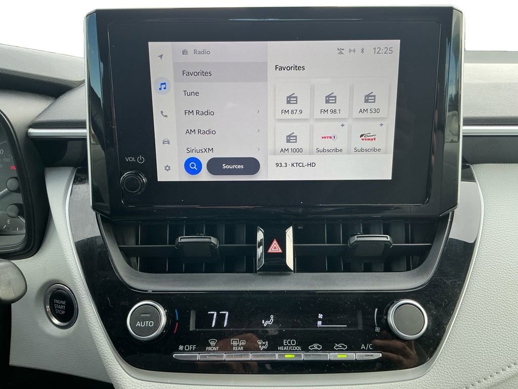 Used 2023 Toyota Corolla SE w/ SE Premium Package FWD image 25