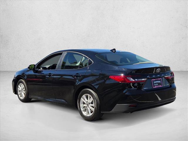 Used 2025 Toyota Camry LE image 8