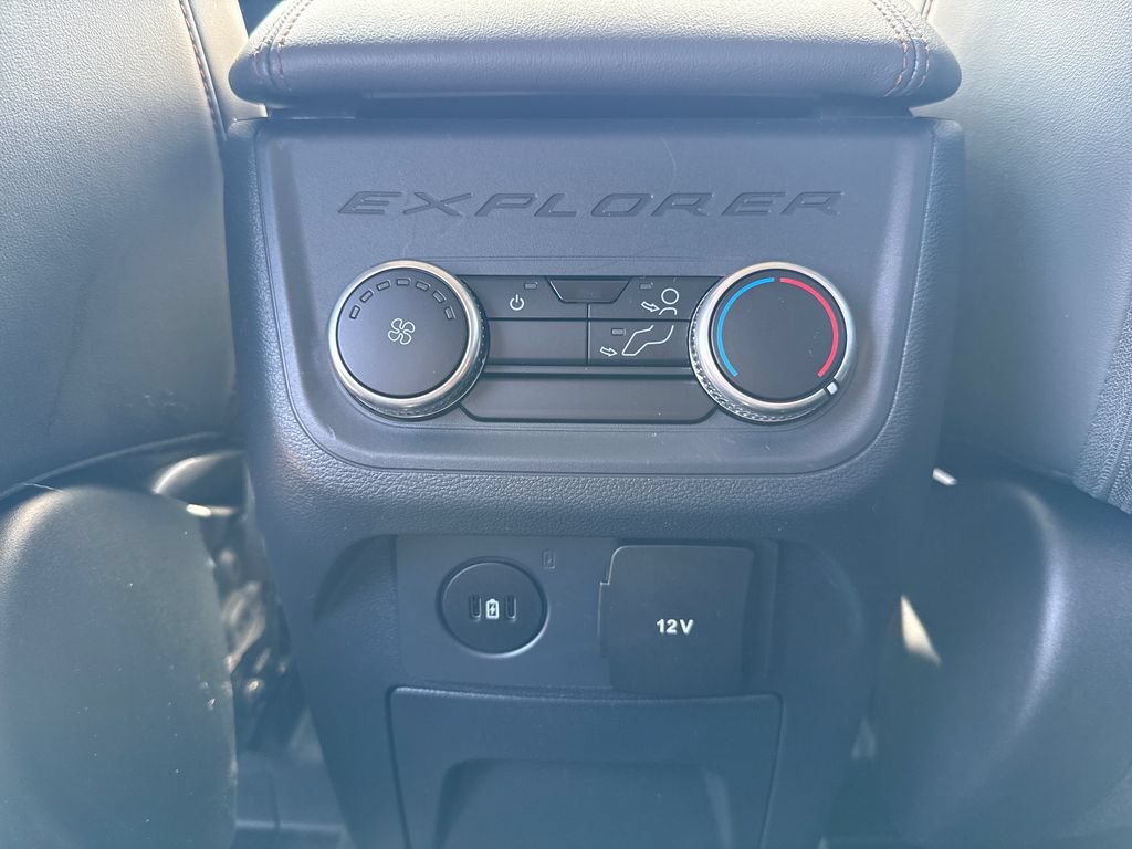 Used 2025 Ford Explorer Active w/ Active Comfort Package AWD/4WD image 41