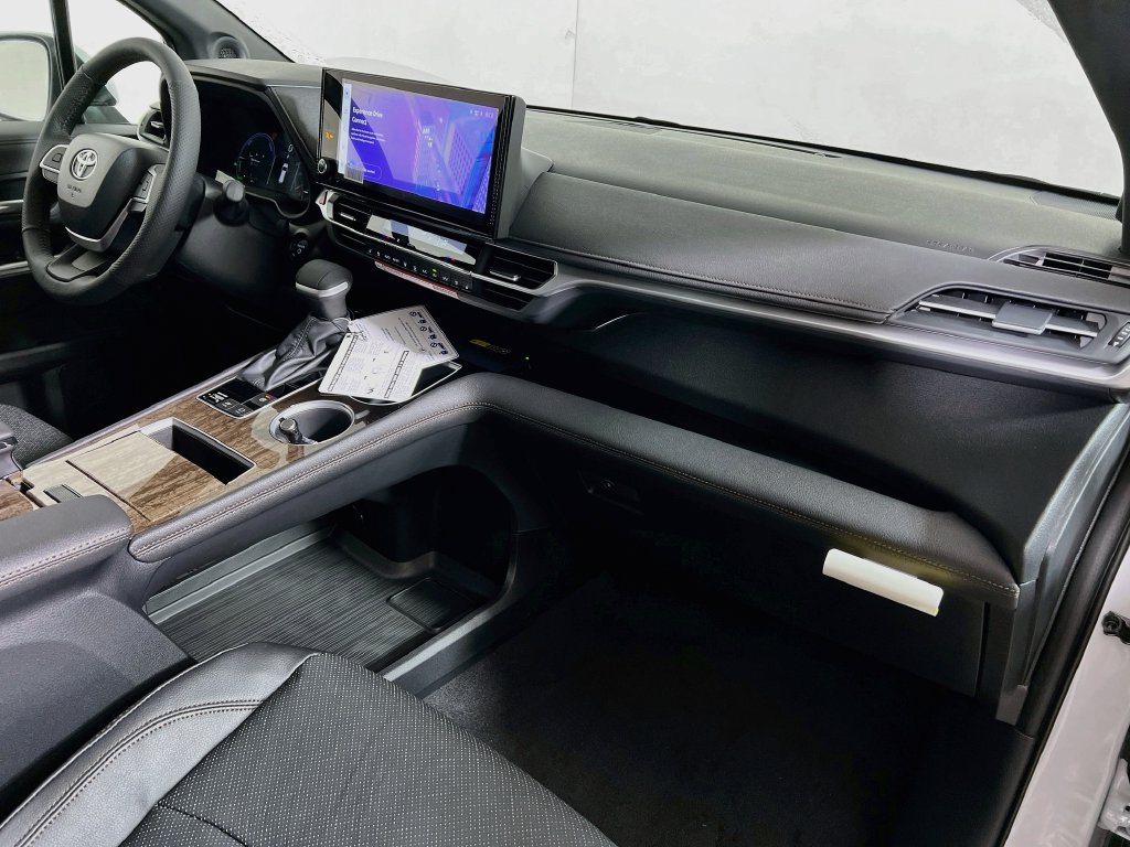 New 2026 Toyota Sienna Limited AWD/4WD image 22