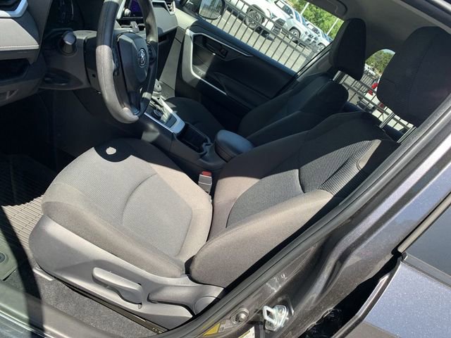 Used 2025 Toyota RAV4 LE AWD/4WD image 18