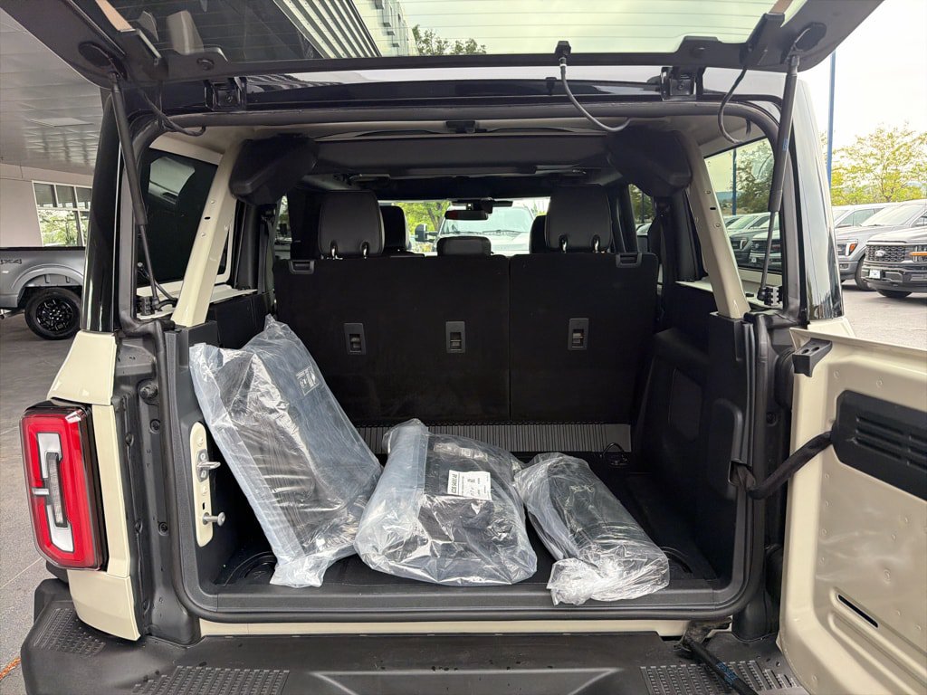 New 2026 Ford Bronco Badlands AWD/4WD image 16