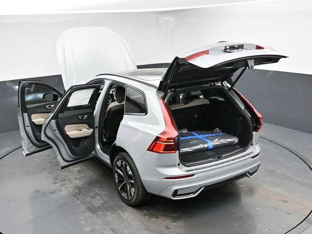 New 2026 Volvo XC60 B5 Plus w/ Protection Package Premier image 43