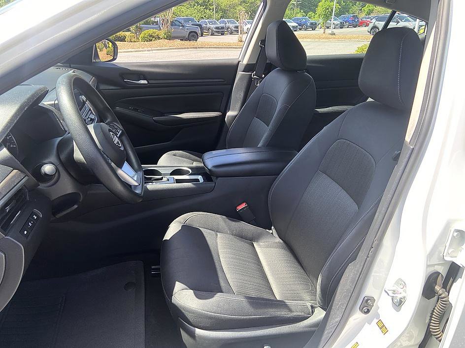 Certified 2024 Nissan Altima 2.5 SV FWD image 13