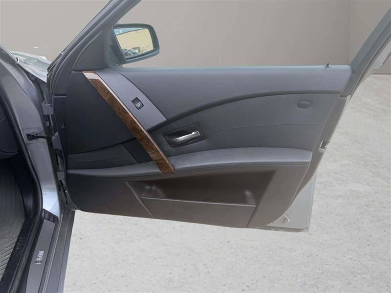 Used 2007 BMW 525xi Sedan AWD/4WD image 25
