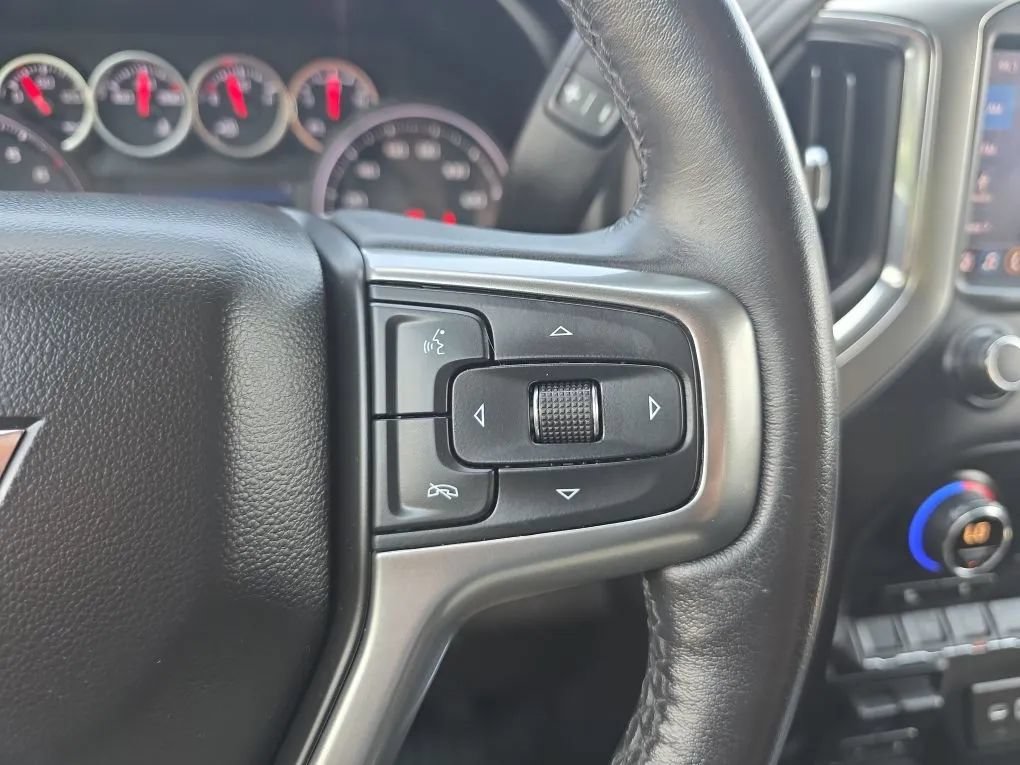 Used 2020 Chevrolet Silverado 1500 LT Trail Boss AWD/4WD image 27