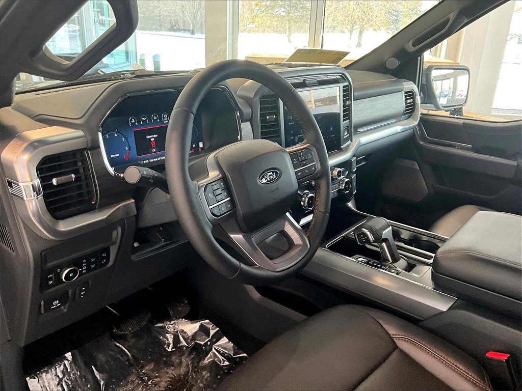 Used 2025 Ford F150 Lariat w/ Equipment Group 501A Mid image 8