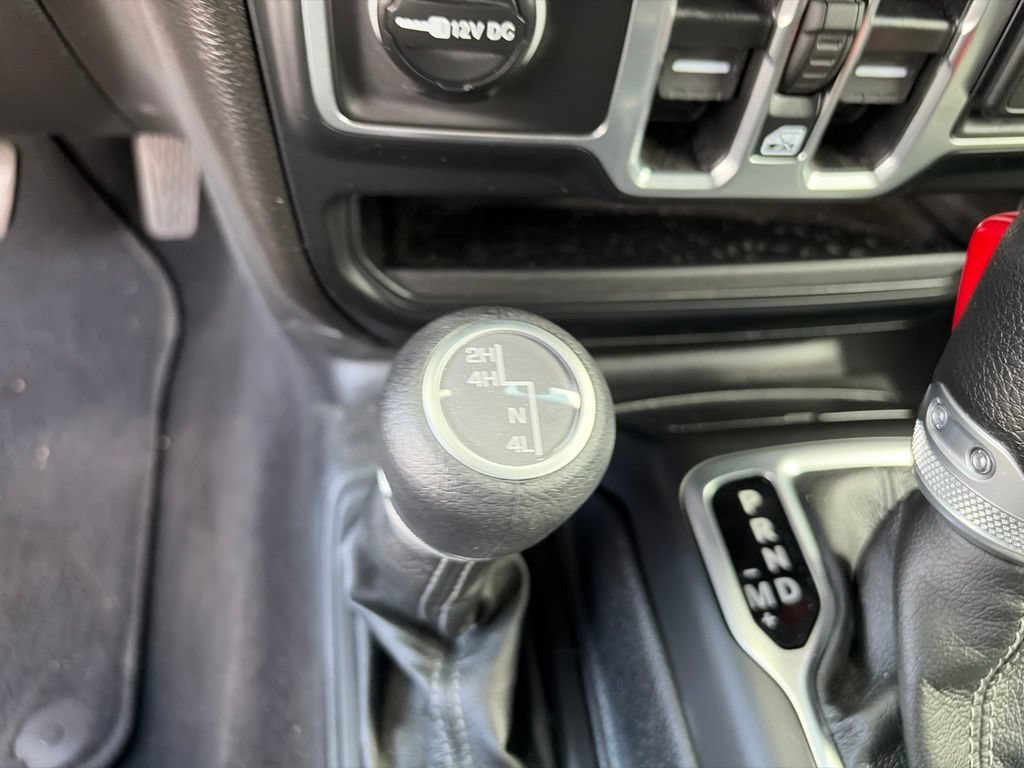 Used 2025 Jeep Wrangler Unlimited Sport AWD/4WD image 26