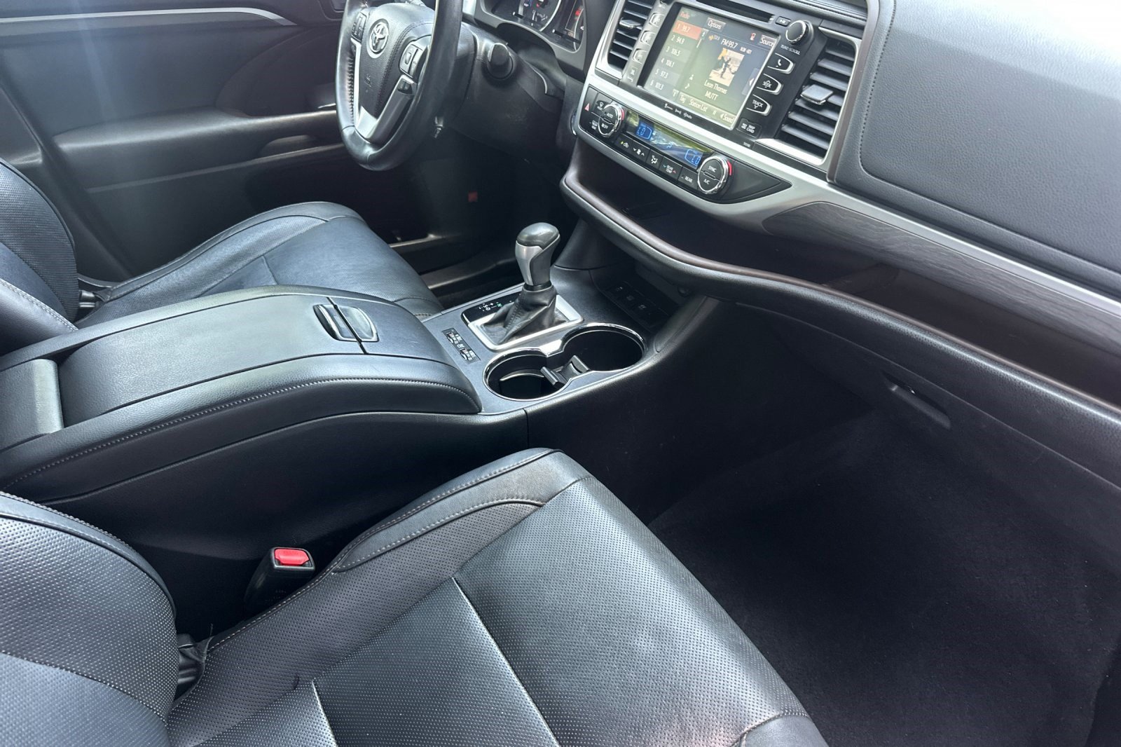 Used 2017 Toyota Highlander Limited Platinum AWD/4WD image 20