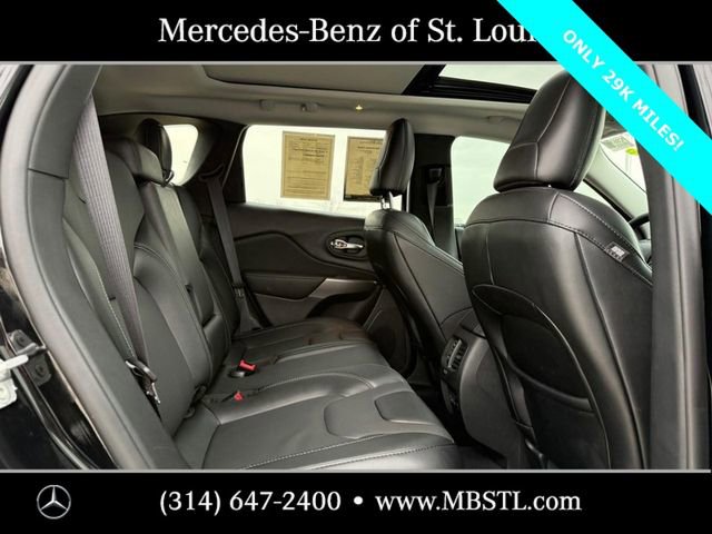 Used 2022 Jeep Cherokee Limited image 11