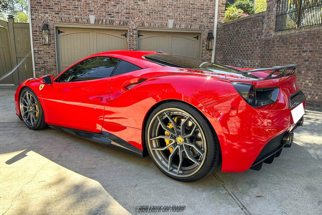 Used 2017 Ferrari 488 GTB image 6