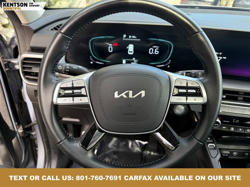 Used 2025 Kia Telluride S image 16