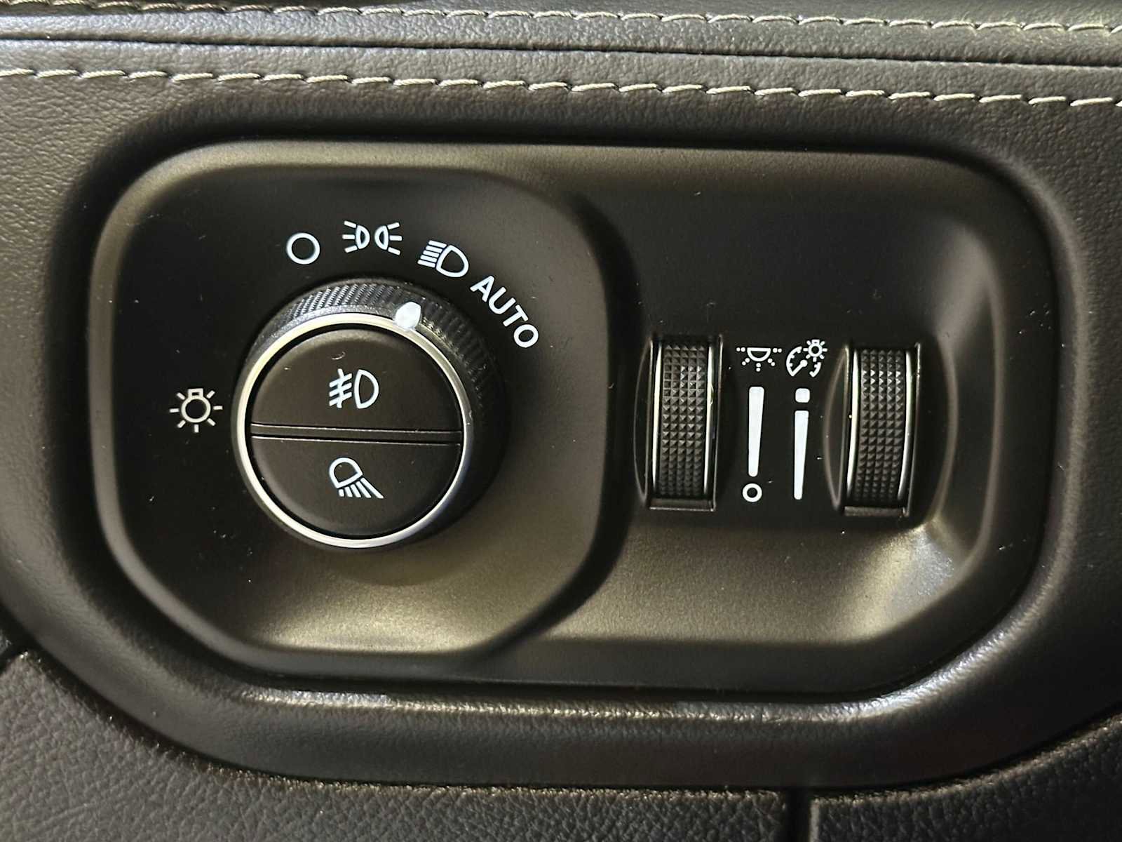 Used 2021 RAM 1500 Limited image 18