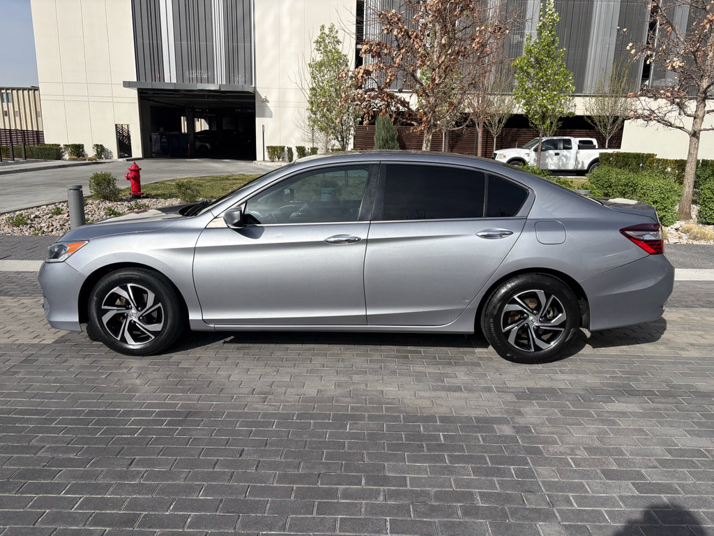Used 2017 Honda Accord LX image 11