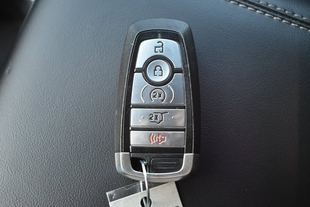 Used 2022 Ford Explorer XLT w/ Equipment Group 202A image 31