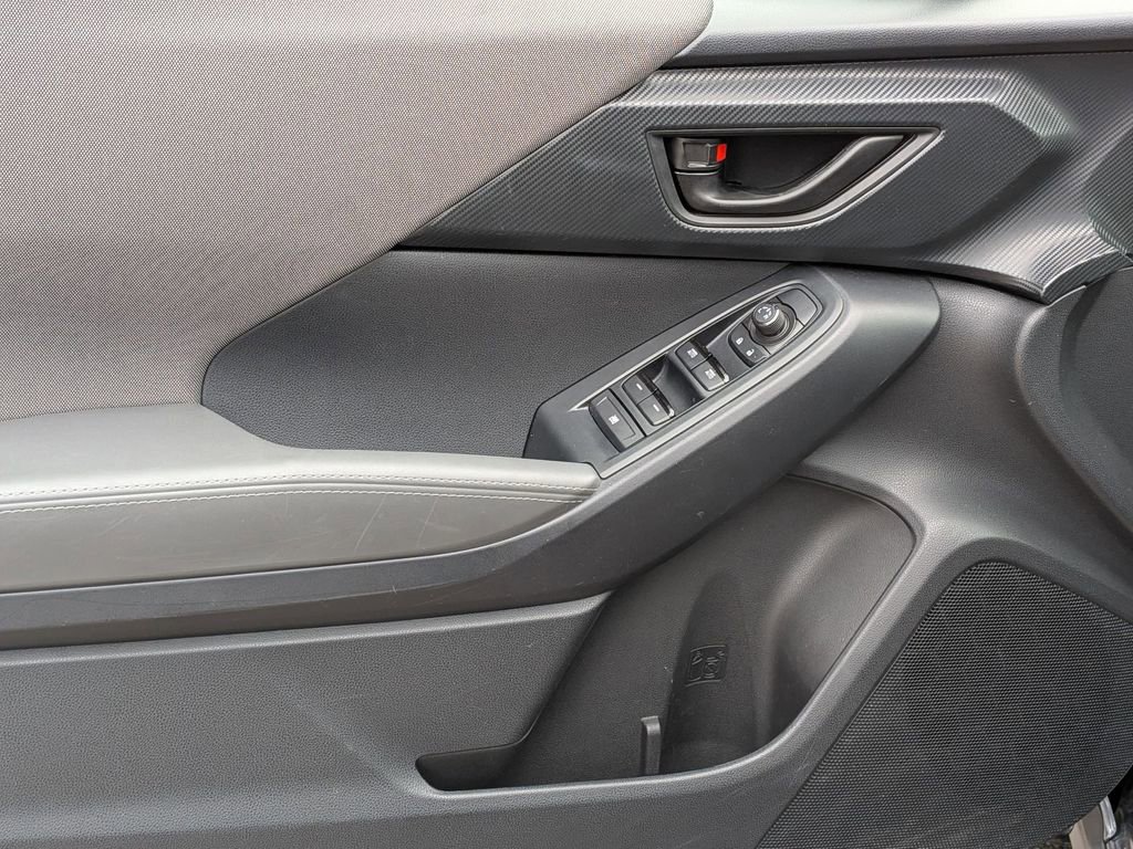 Used 2024 Subaru Crosstrek 2.0i Premium image 11