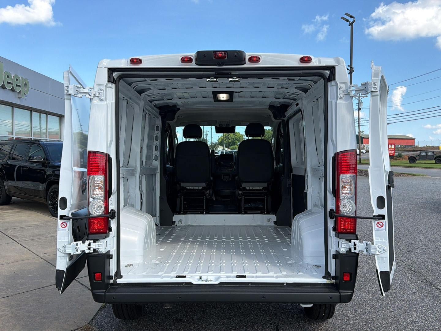 New 2026 RAM ProMaster 1500 w/ Convenience Group FWD image 11