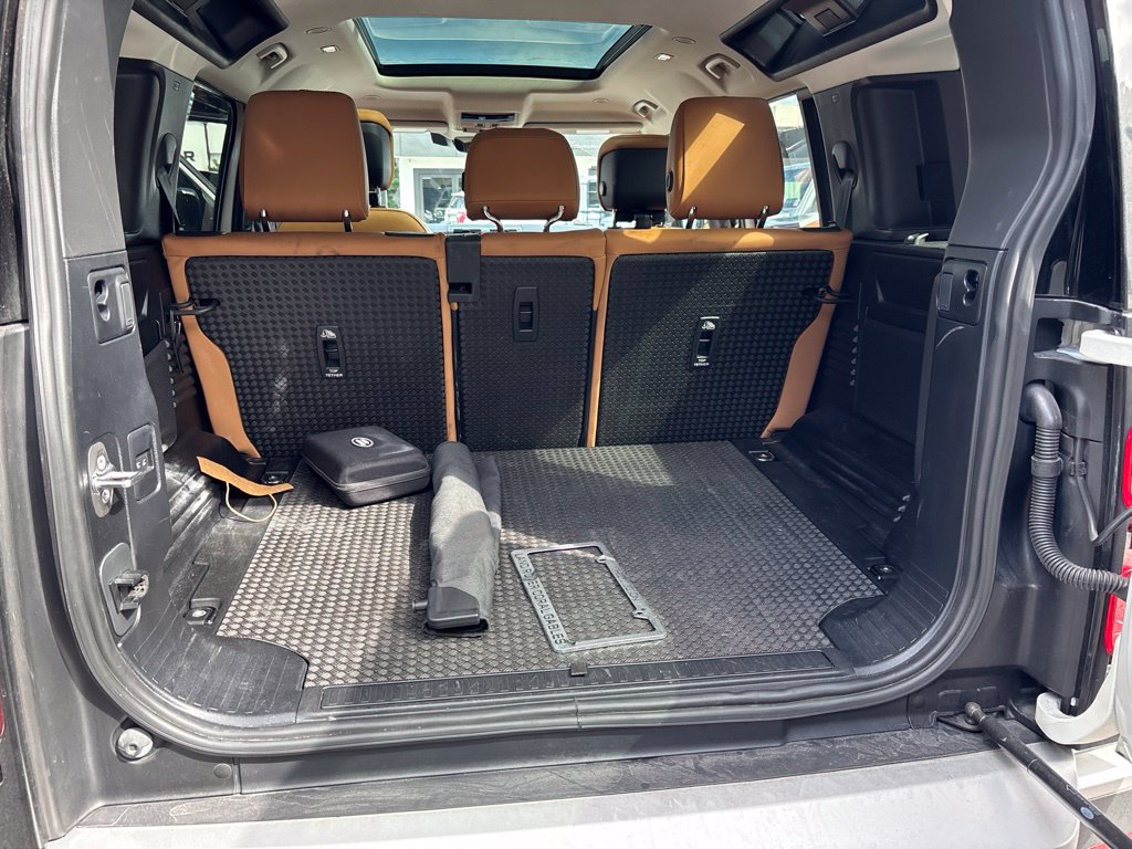 Used 2023 Land Rover Defender 110 S AWD/4WD image 19