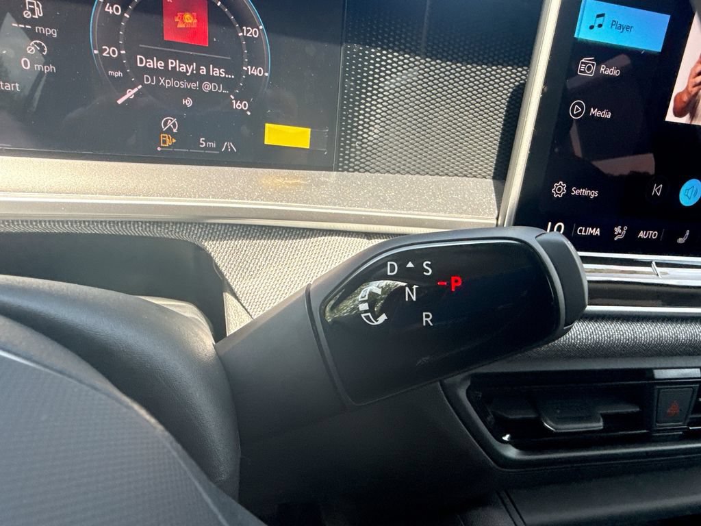 New 2026 Volkswagen Tiguan S AWD/4WD image 21