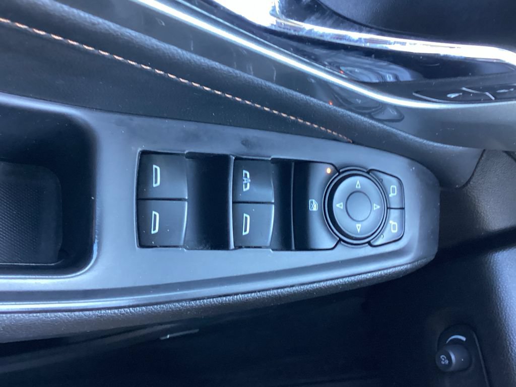 Used 2021 Chevrolet Traverse RS AWD/4WD image 34