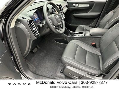 New 2025 Volvo XC40 B5 Core w/ Protection Package Premier AWD/4WD image 11