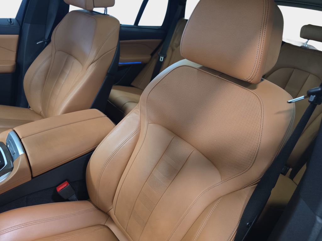 Certified 2022 BMW X5 xDrive45e w/ M Sport Package image 17