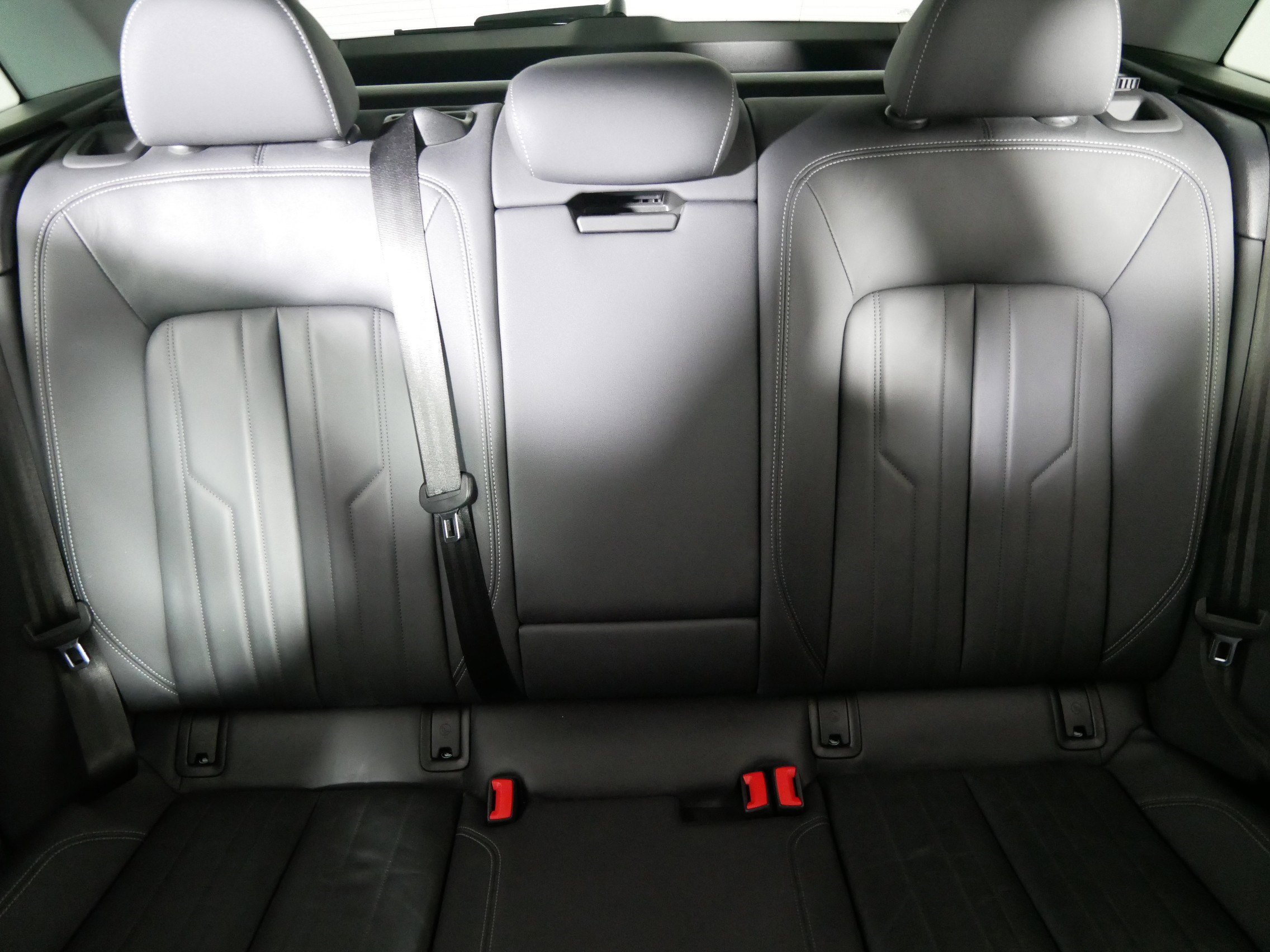 Used 2021 Audi e-tron Premium w/ Towing Package image 13