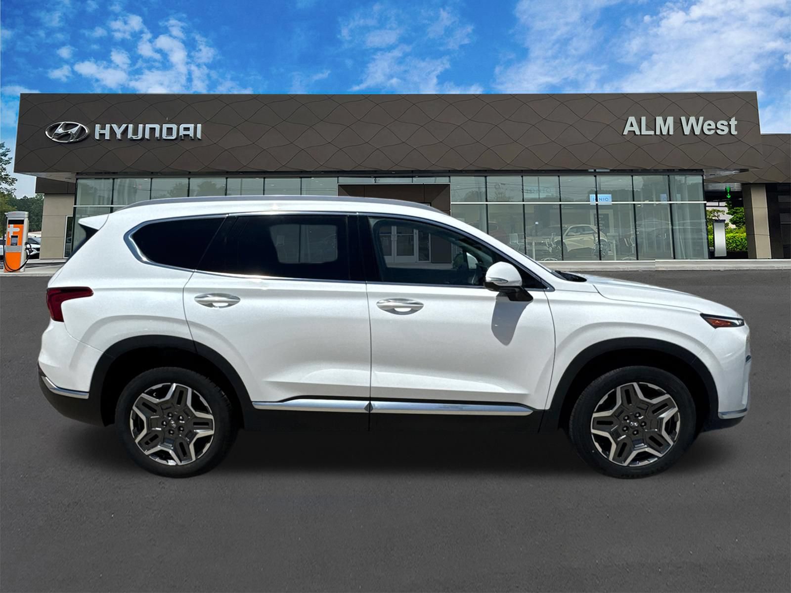 Used 2022 Hyundai Santa Fe Limited w/ Cargo Package AWD/4WD image 4