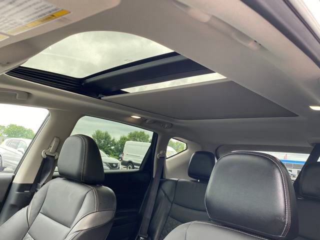 Used 2024 Nissan Murano Platinum AWD/4WD image 22