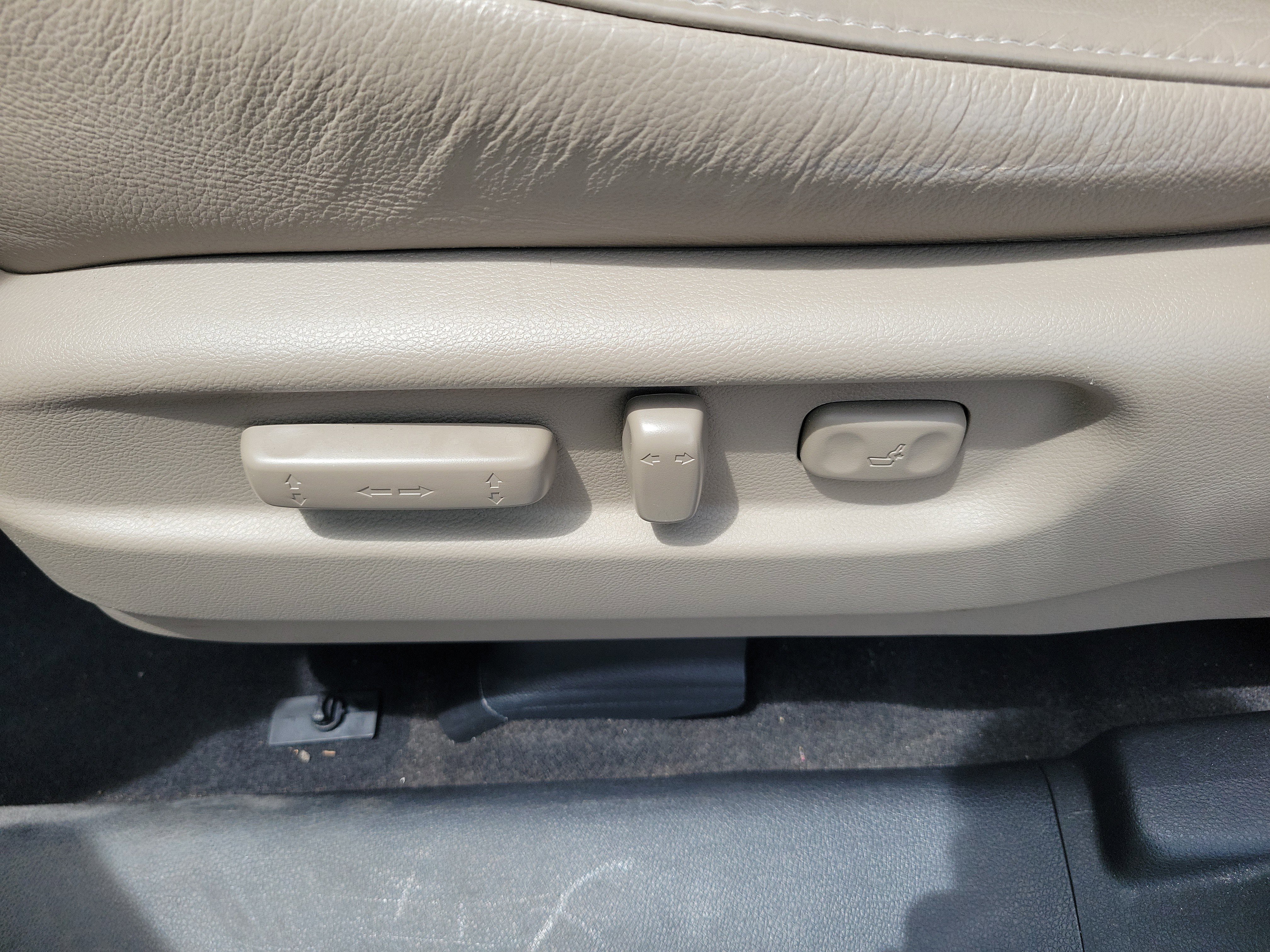 Certified 2017 Honda Pilot Touring image 29
