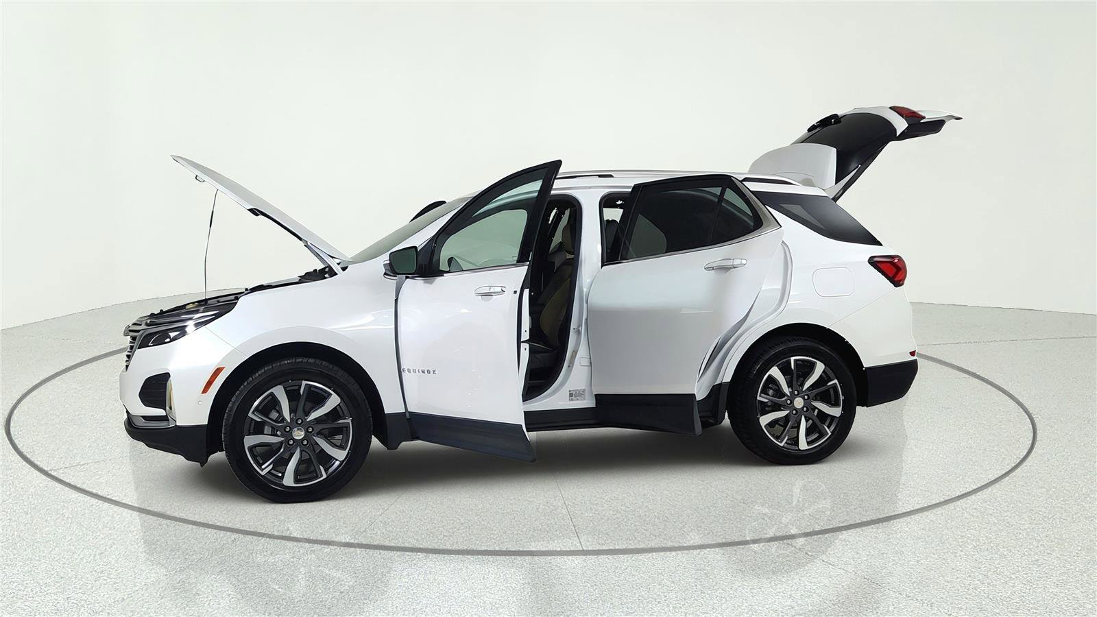Used 2024 Chevrolet Equinox Premier AWD/4WD image 6