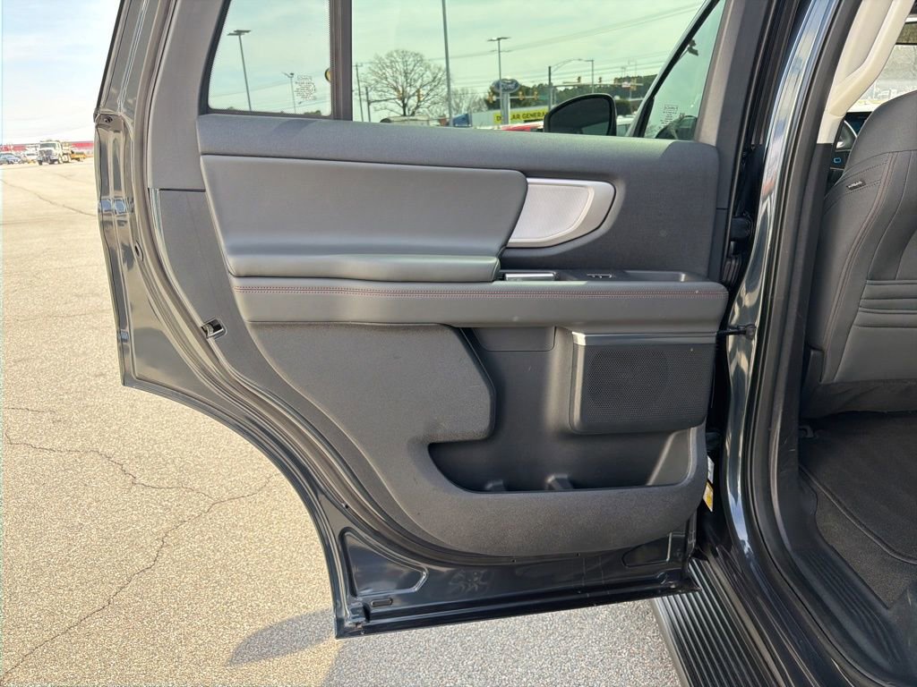 Certified 2025 Ford Expedition Active image 15