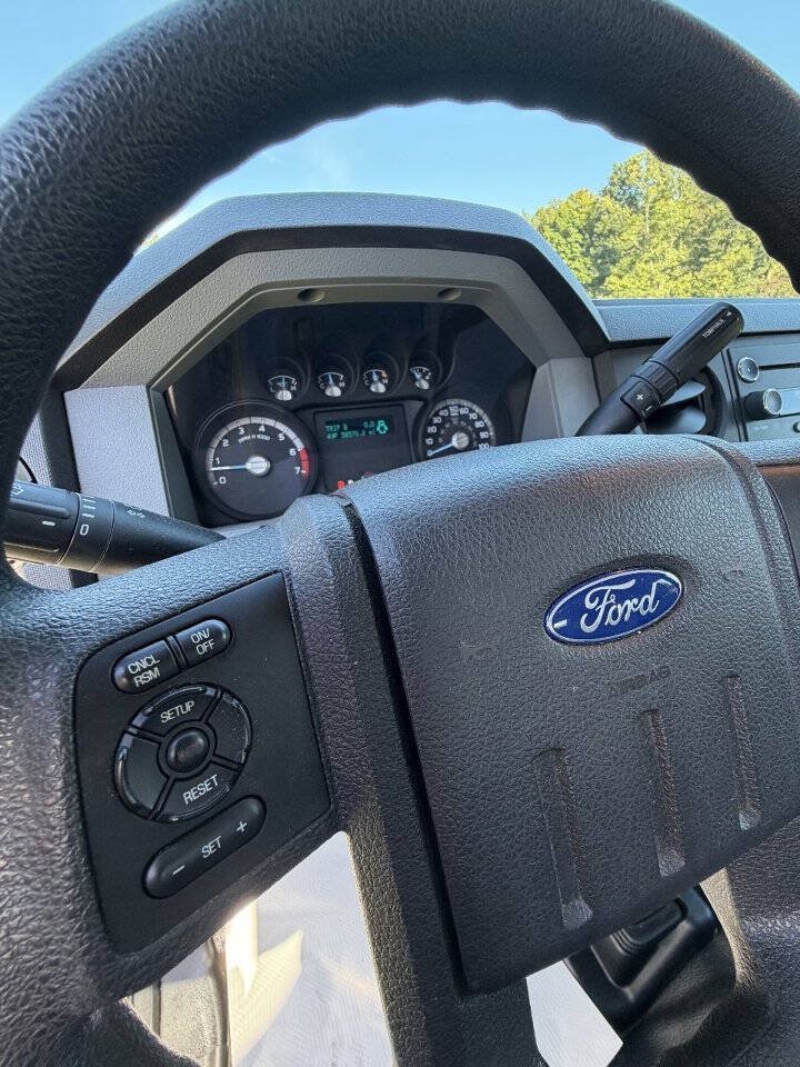 Used 2016 Ford F250 XL w/ XL Appearance Package AWD/4WD image 15