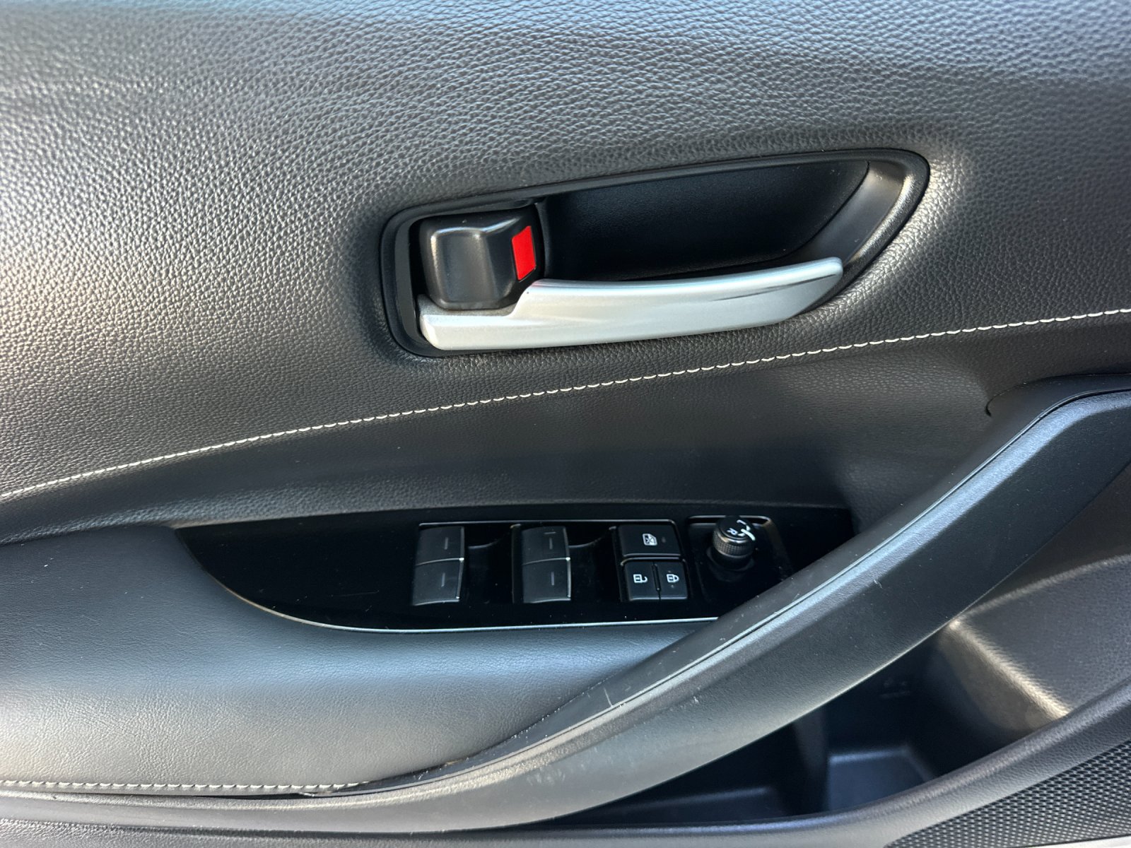 Used 2023 Toyota Corolla SE FWD image 10
