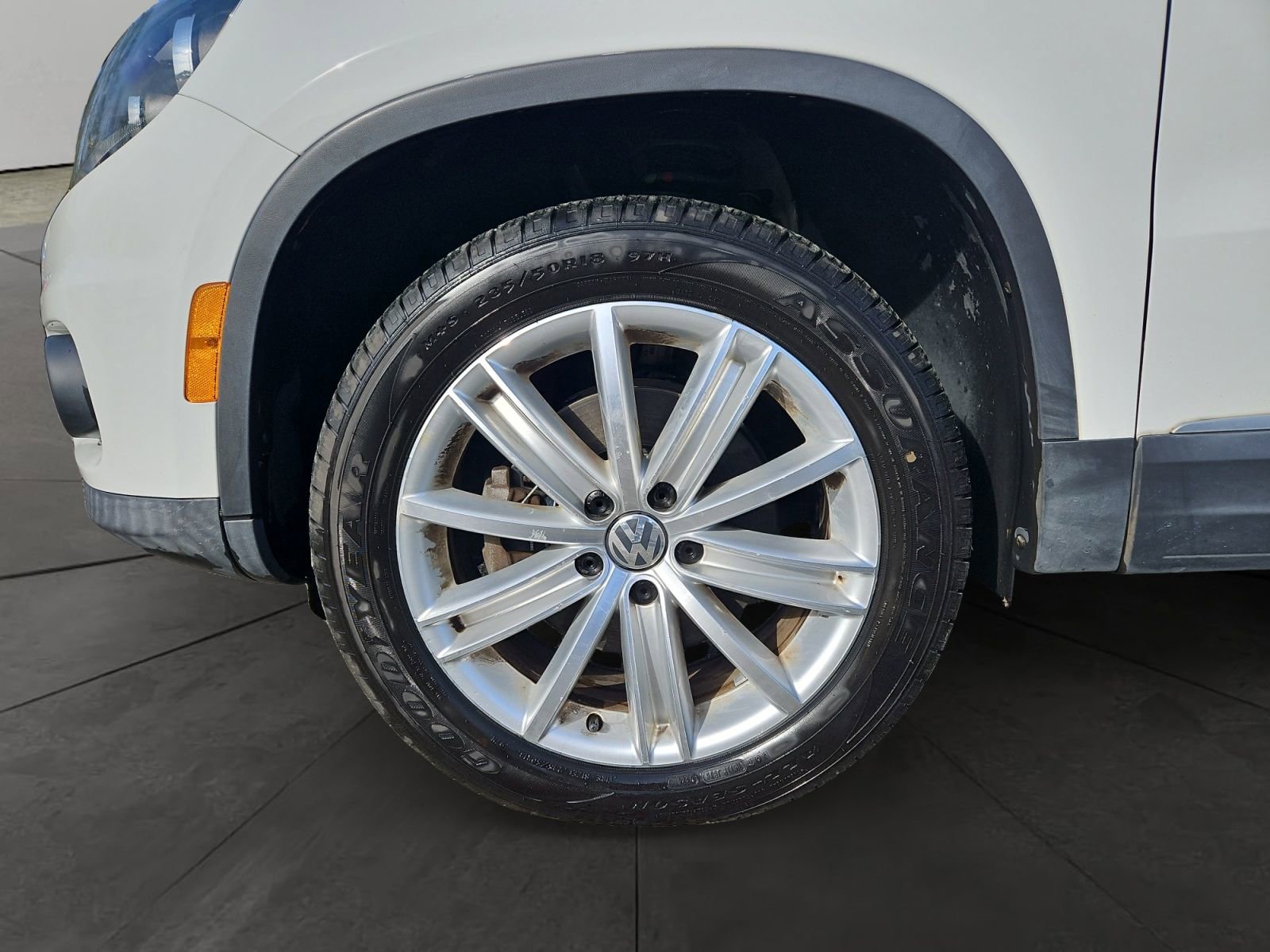 Used 2015 Volkswagen Tiguan SEL image 14