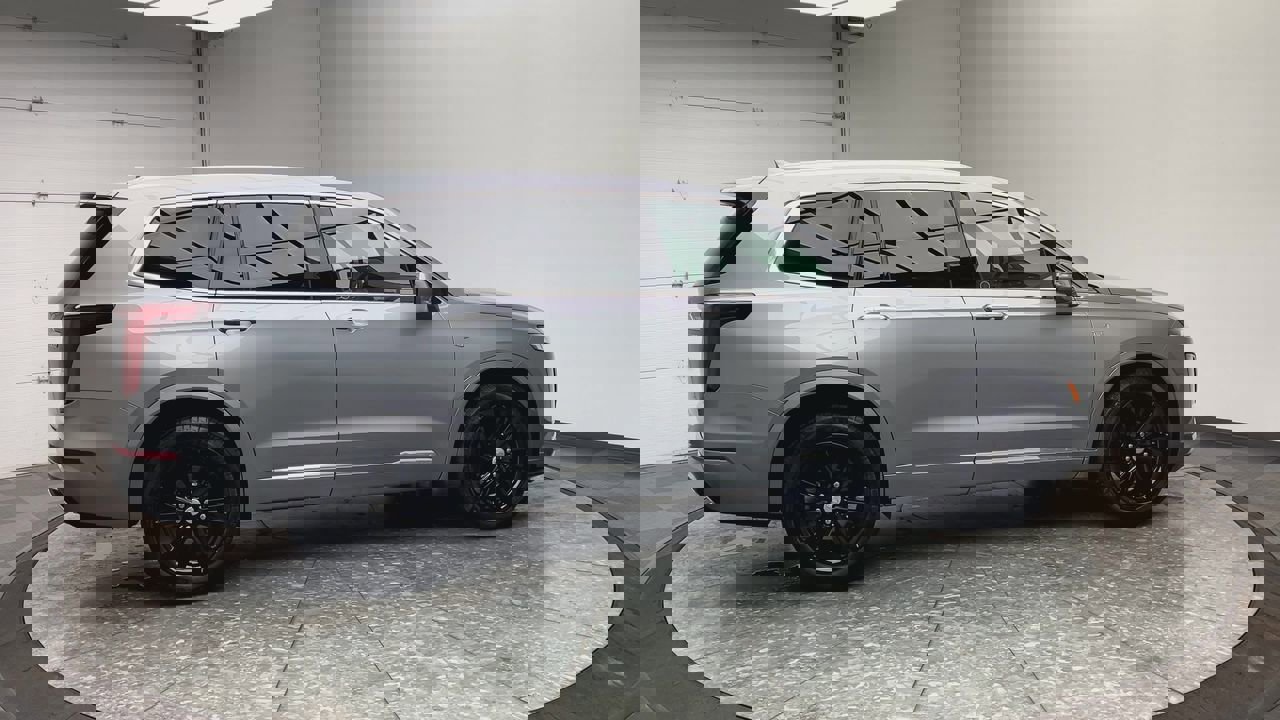 Certified 2024 Cadillac XT6 Premium Luxury w/ LPO, Floor Liner Package image 43