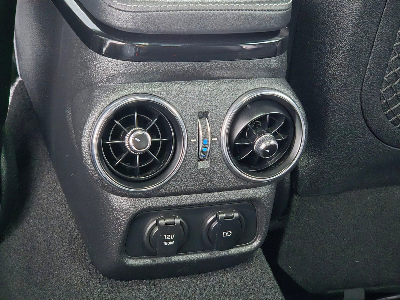 Used 2022 Kia Stinger GT-Line image 13