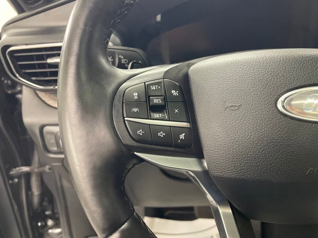 Used 2020 Ford Explorer Platinum w/ Premium Technology Package AWD/4WD image 21
