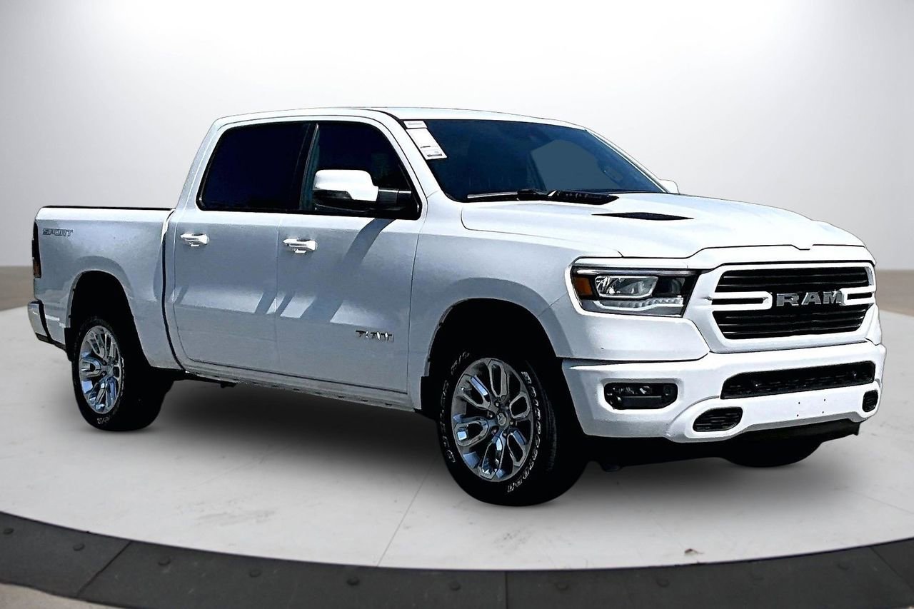 Used 2023 RAM 1500 Laramie AWD/4WD image 2