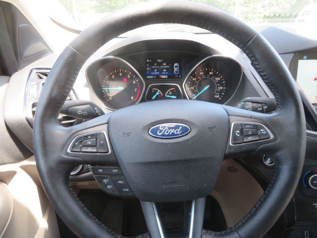 Used 2019 Ford Escape Titanium FWD image 11