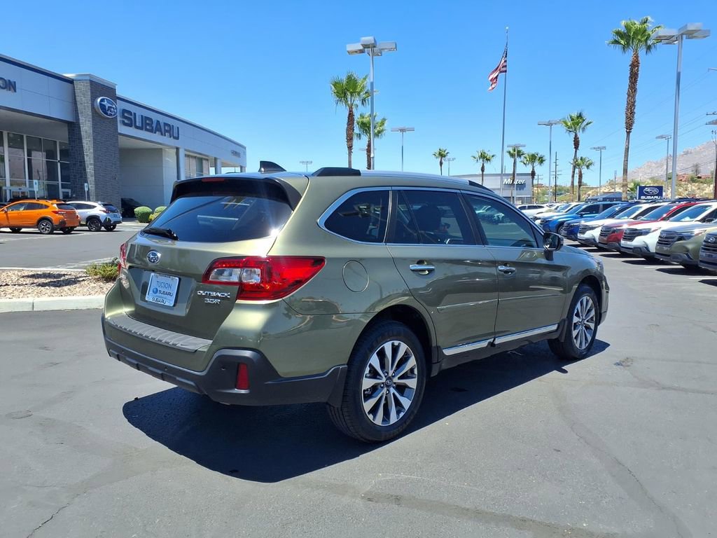 Used 2018 Subaru Outback 3.6R Touring AWD/4WD image 10